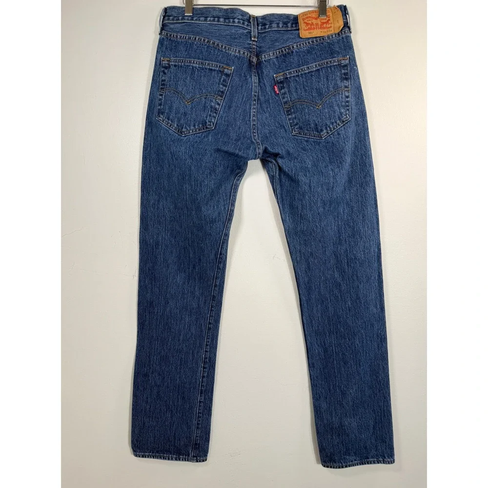 Levis 501 Original Fit Men 33x34 Medium Wash Blue Straight Leg Button Fly Jeans